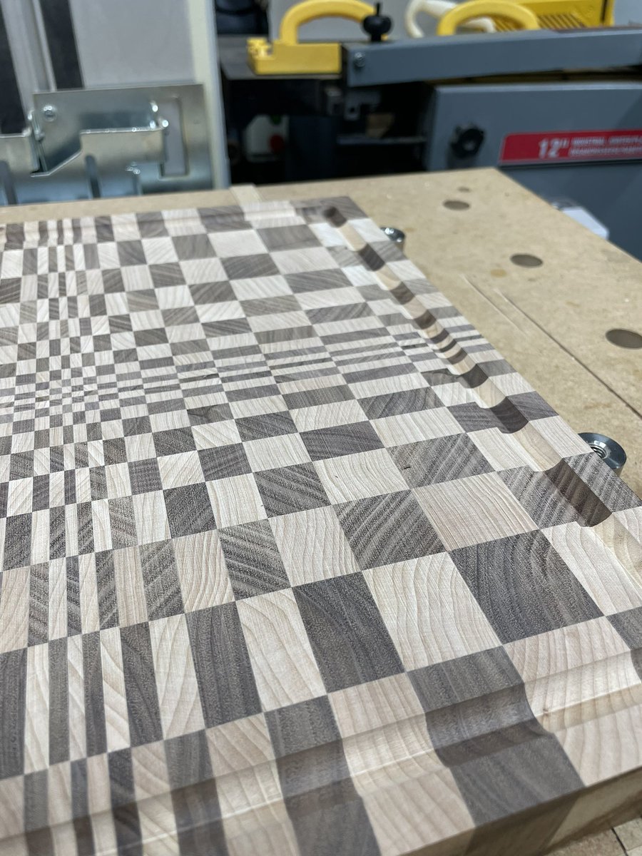 Sc0FF's tweet image. My new foolproof cutting board juice groove setup.  @FestoolUSA MFT/3 with a router on a track with the board registered against a fence and two dogs, using start and end stops.  Lift, rotate and repeat 3 times. No router wandering.