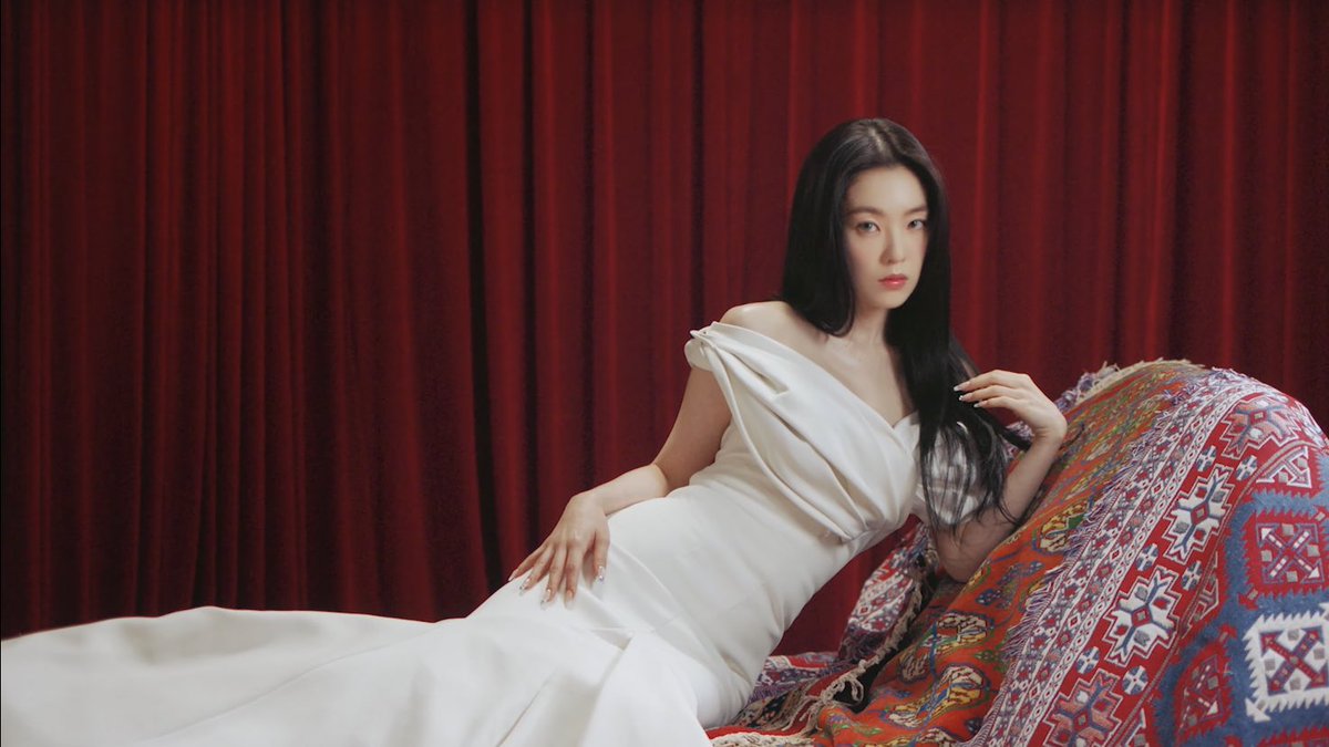 tiny__rene's tweet image. she is insane 😭

Our Queen IRENE
#Queens_Irene