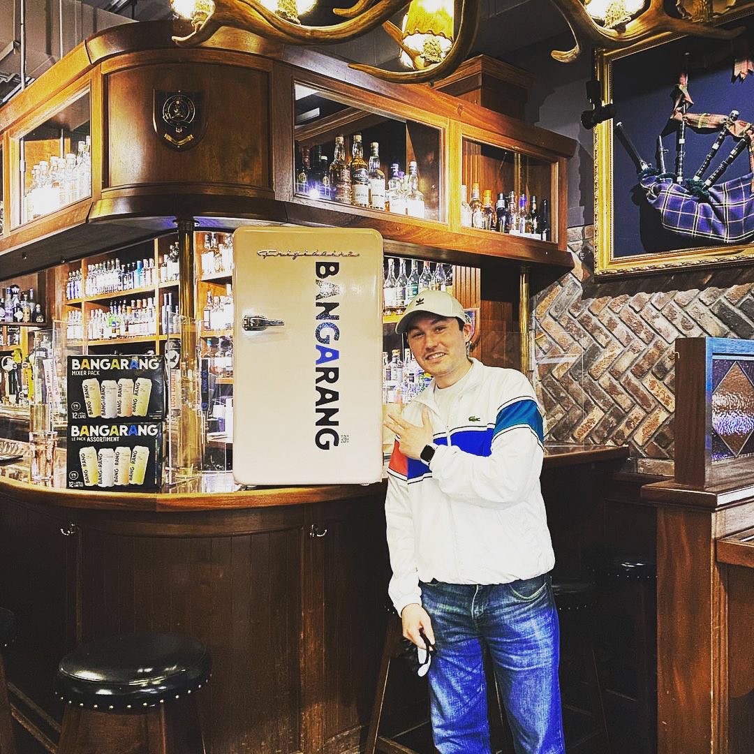 DB_PublicHouse's tweet photo. Congrats to Tony on winning the Bangarang Hard Seltzer Mini Fridge!
Try one on tap at our pub - open 11am-2am (kitchen closes at 1:30!)
#drinkbangarang #ottawa #elginstreet #deaconspub #hardseltzer https://t.co/tV1UyRHsQy