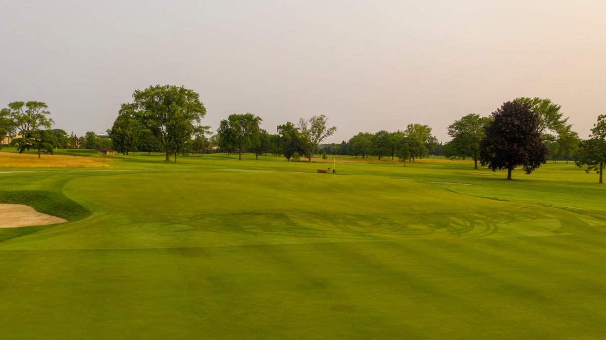 In the conversation for the best Raynor green, the 10th at Blue Mound. The long par 4's green has 3 channels that run through the green creating small sections including what the members call the "pizza slice" where the pin is in these photos.