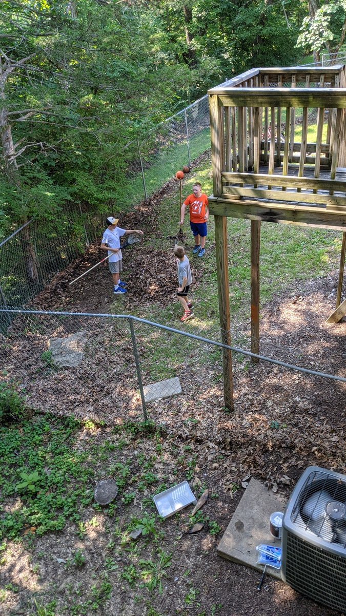 fvrchurch's tweet photo. There's plenty of work to do, but our volunteers are up to the task. https://t.co/XKeg3AMESD