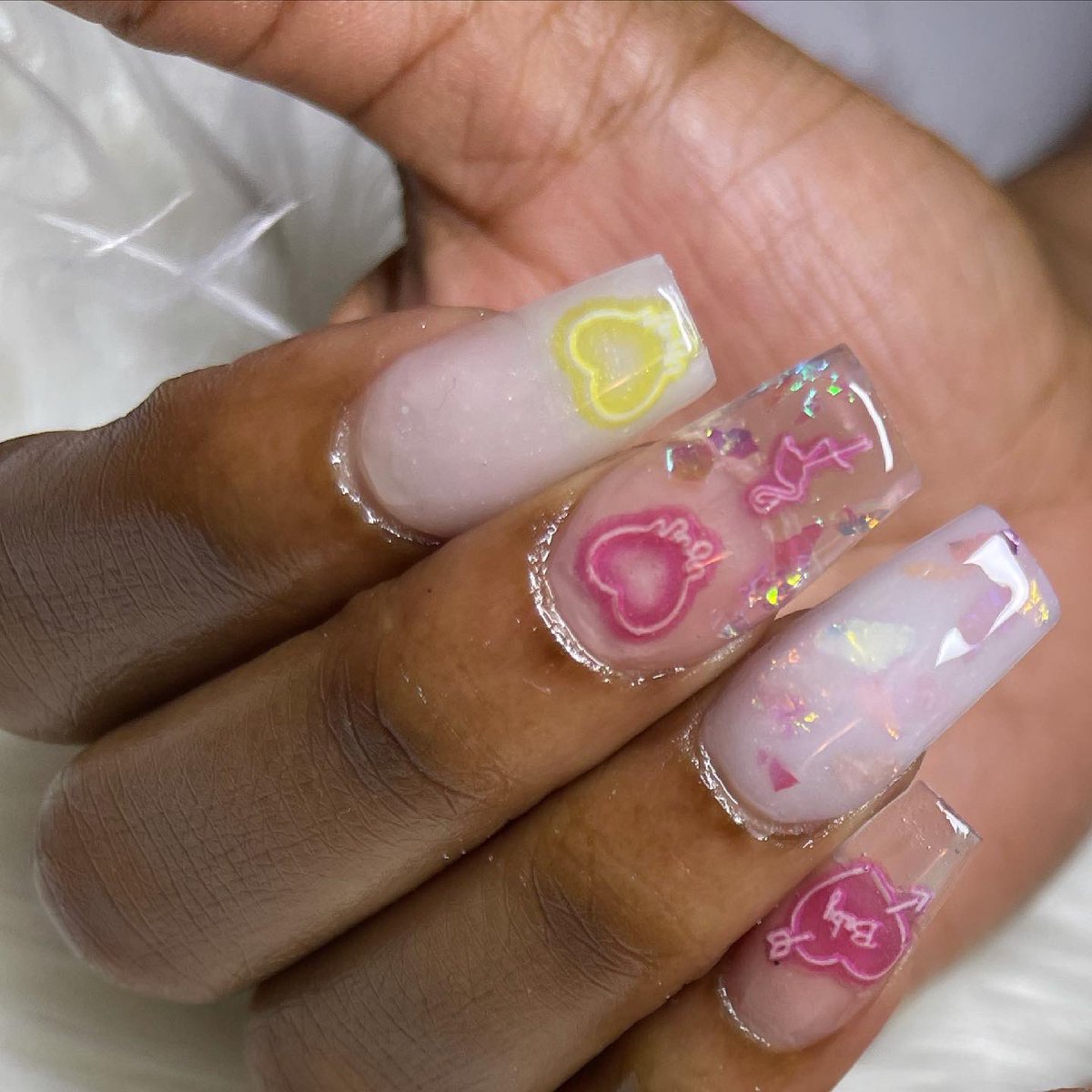 siditykee's tweet photo. Wassup Durham ? 🥰💅🏽 book me ladies , sets last 4-6 weeks ✨ 3 mins from nccu 📍 located in House of Nails. These were all freestyle sets 😜
Booking Link : https://t.co/KXJQNk10lP https://t.co/ZiRit7uhjY