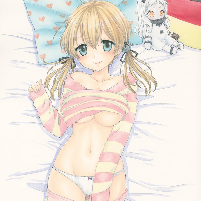 半脱ぎオイゲン😚 