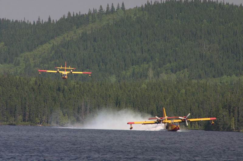 ONforestfires's tweet image. Five CL415 waterbombers from #Quebec and two CL415 waterbombers from #Newfoundland and Labrador are currently assisting Ontario with aerial fire suppression efforts. Thanks to our mutual aid partners for their support!