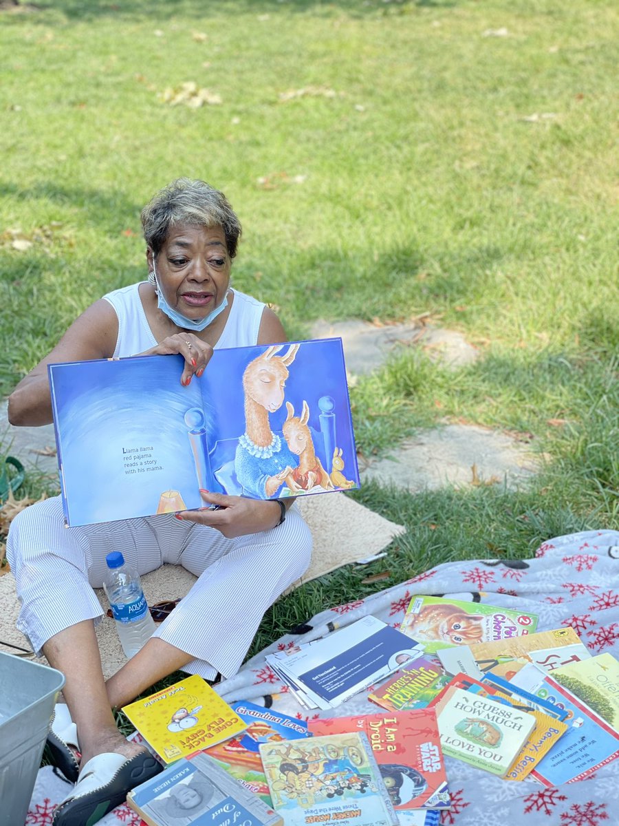 ZACHARYSBOE5's tweet image. I was glad to team up with Commissioner Holliday for today’s reading in Bloomingdale. Llama Llama Red Pajama by Anna Dewdney is another hit with Ward 5’s littlest readers. Join us next time!
