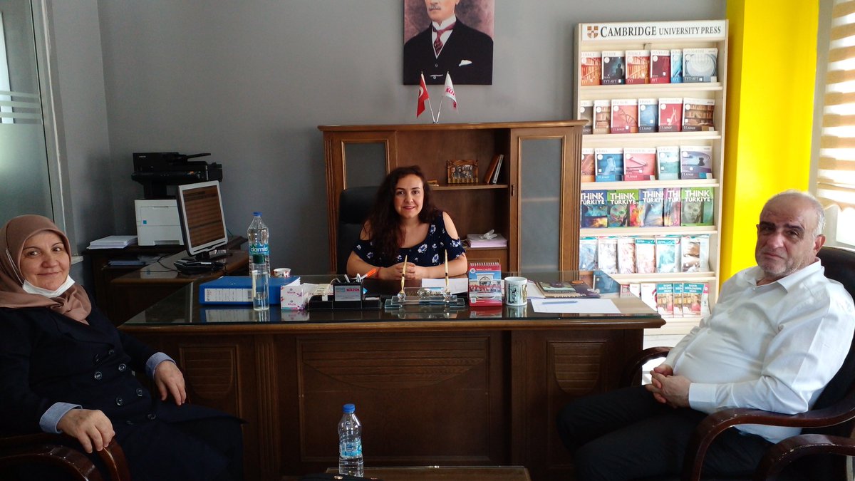 mardinemekli's tweet image. Eski mesai arkadaşım @kulturmardin Mdr Yrd. Sn A.gani Vural&apos;ı Ziyaret ettim.Öğrencilerinin tamamı istedigi bölüme yerleşmiş A.gani Beyin ve Rhbr öğrtm. Sn Melike Kasar&apos;ın mezun ve  #üniversiteye başlayacak olan  #ögrencilerin  heyecanına sevincine ortak olduk.Tebrik ederim.