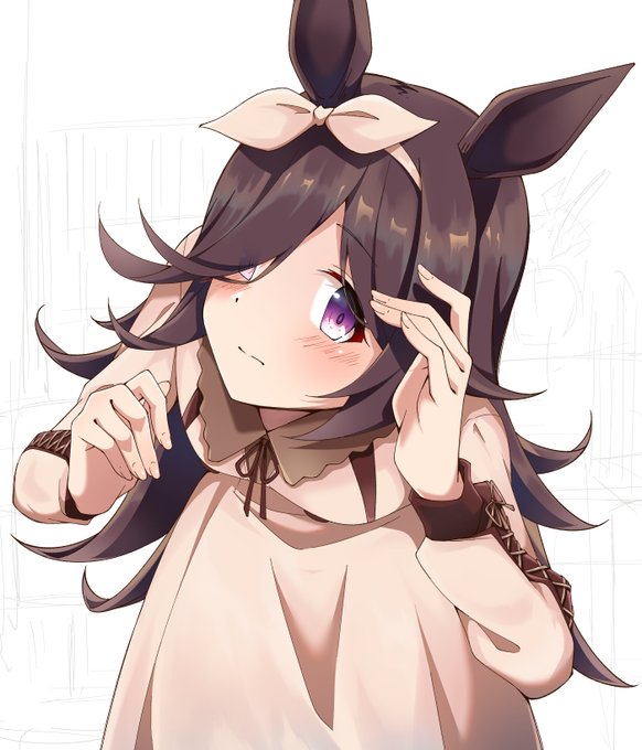 「前髪変じゃないかな...」 