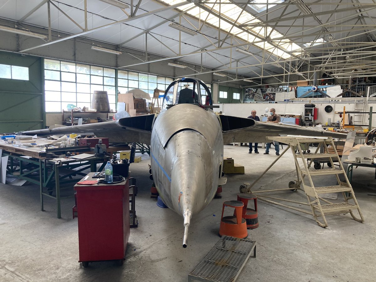FanaAviationMag's tweet photo. #Patrimoine Rencontre avec l’étonnant Baroudeur bichonné par les Ailes Anciennes de Dugny. Bientôt exposé au @MuseeAirEspace ? #avgeeks #aviation https://t.co/CLG4LwPWsM