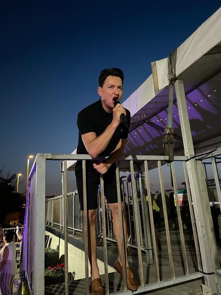 MrChrisTill's tweet photo. Fully booked now for every weekend in 2021. Last weeks gig The Ship &amp; Lobster in Gravesend, Kent. Fantastic night! 🙏🏻🎤 #KentSinger #Gravesham #livemusic https://t.co/nf3AzxivSt