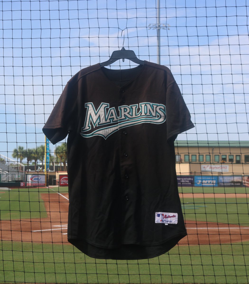 GoHammerheads's tweet image. We were cleaning out an old closet and found something you might be interested in...

We're giving away a 𝗚𝗔𝗠𝗘 𝗪𝗢𝗥𝗡 Marlins Spring Training jersey from 2007!

To enter:
RETWEET this post!
FOLLOW us!

We'll announce the winner when we hit 1⃣1⃣k followers! Ready. Set. Go.
