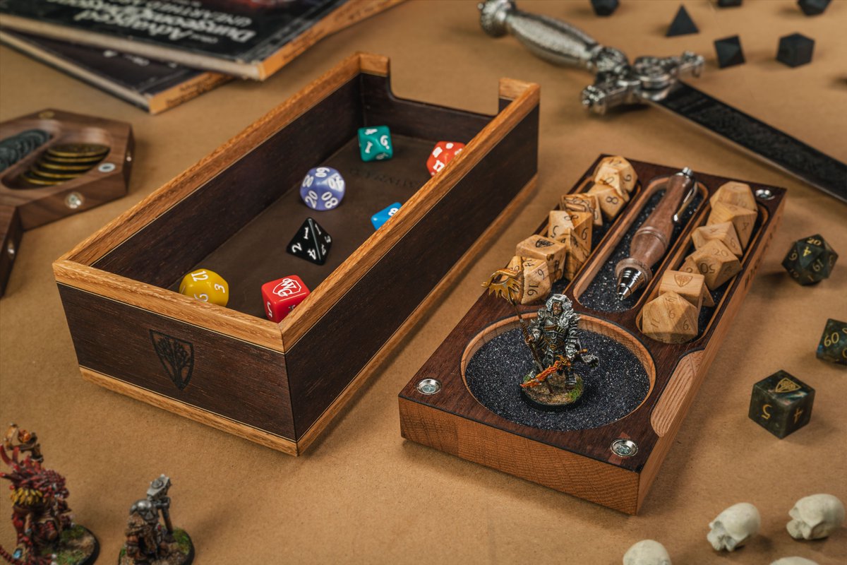 WyrmwoodGaming's tweet image. Wyrmwood Wednesday Giveaway ⏳

Kick! Punch! It's all in the mind! 🎶

We're giving away the Fighter Set from the Classic Adventuring Party!

(RULES POSTED BELOW👇)
#dice #ttrpg #dnd #dnd5e
