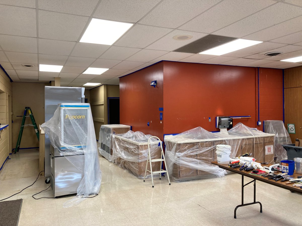 OptimallyBP's tweet photo. Thank you Ventura for helping renovate @SOE_KC for their grand reopening! We appreciate all the work you do for the community and supporting the continuance of educating children on financial literacy through School of Economics. https://t.co/ERGle93U1o