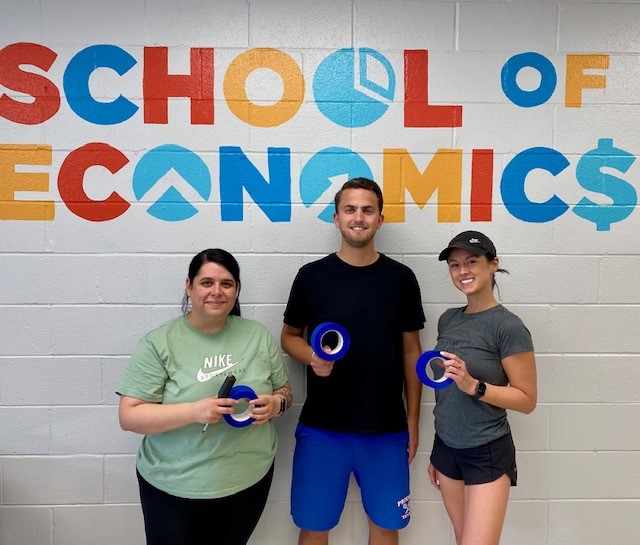 OptimallyBP's tweet photo. Thank you Ventura for helping renovate @SOE_KC for their grand reopening! We appreciate all the work you do for the community and supporting the continuance of educating children on financial literacy through School of Economics. https://t.co/ERGle93U1o