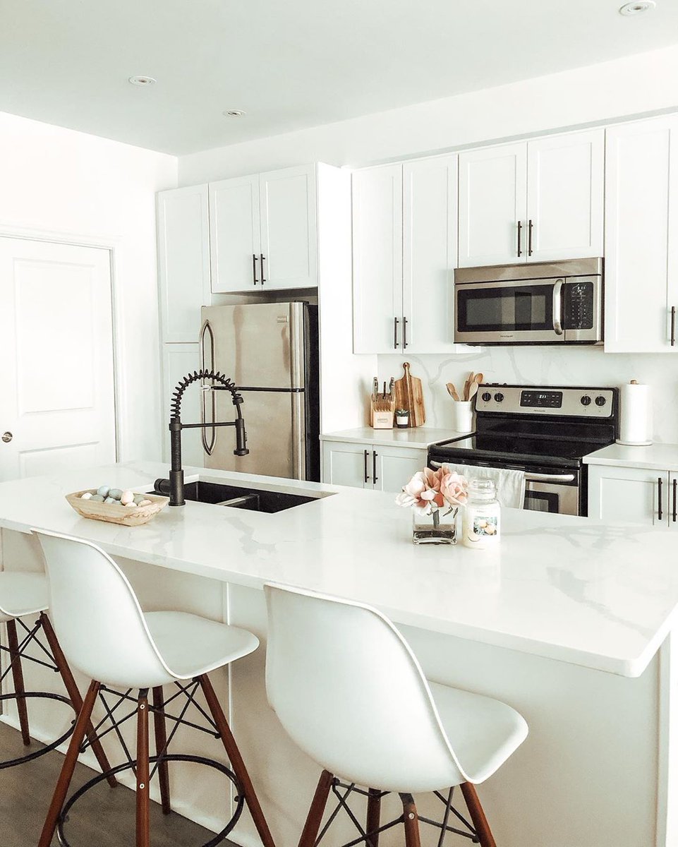 VigoIndustries's tweet photo. A modest design accented by an innovative, technologically-advanced fixture. This is VIGO 101.
Thanks for sharing @aliciadeen25 | VIGO Edison Pull-Down Spray Kitchen Faucet
.
.
.
.
.
#homedecor #homedecoration #homedecorator #homedecorating #homedecorblog #homedecorlove https://t.co/pkWZNeCAMV