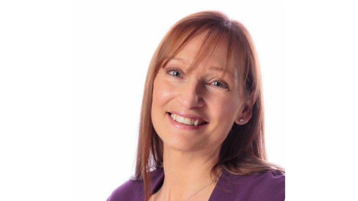 👋🏻 I'm Deborah!
I'm the founder/owner of Positive Pathways Beauty.
I have over 20 years experience as a therapist, trainer and an author of Electrolysis The Business. 
So nice to meet you.  Please leave a little about yourself in the comments box. 
#positivepathwaysbeauty