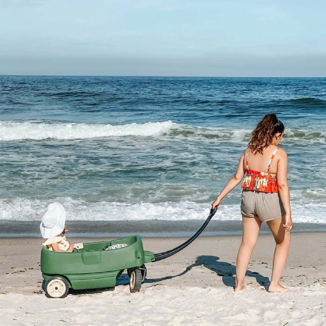 step2mex's tweet photo. Paseos a la orilla del mar 🌊😎🐳#fun #vagon #wagon #divertido #niños #step2 #step2mx #juego #juguete #juguetemx #toysmx #toys #montable #kids #summer #verano https://t.co/yeWn1ScuXS