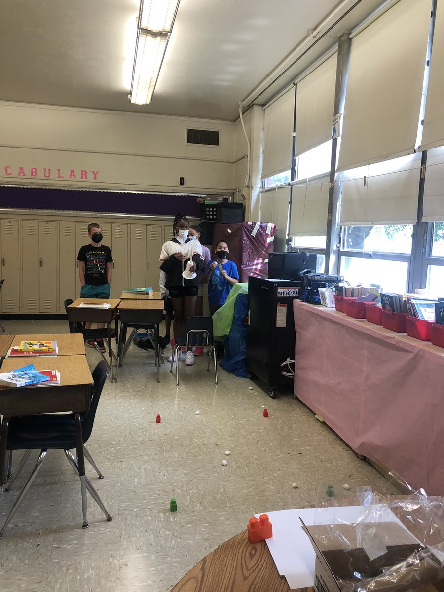 CPES_SCounselor's tweet photo. When you combine School Counseling and STEAM, you get Interactive Learning!!!
@NPSchools @VSCA #NPSProud #Summerschool2021 https://t.co/iavmyvzU8h