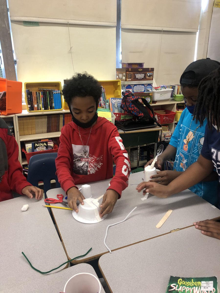 CPES_SCounselor's tweet photo. When you combine School Counseling and STEAM, you get Interactive Learning!!!
@NPSchools @VSCA #NPSProud #Summerschool2021 https://t.co/iavmyvzU8h