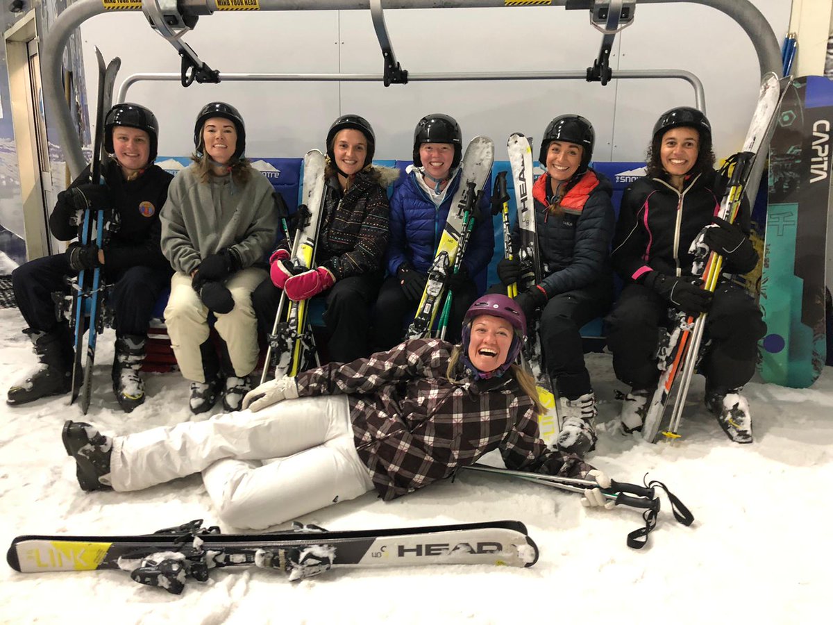 After over a year of working in the hospital during a pandemic, JHG (SE) personnel take some well-deserved respite on the indoor slopes. All good preparation for the AMS champs too #ArmyMedicalServices #BritishArmySport