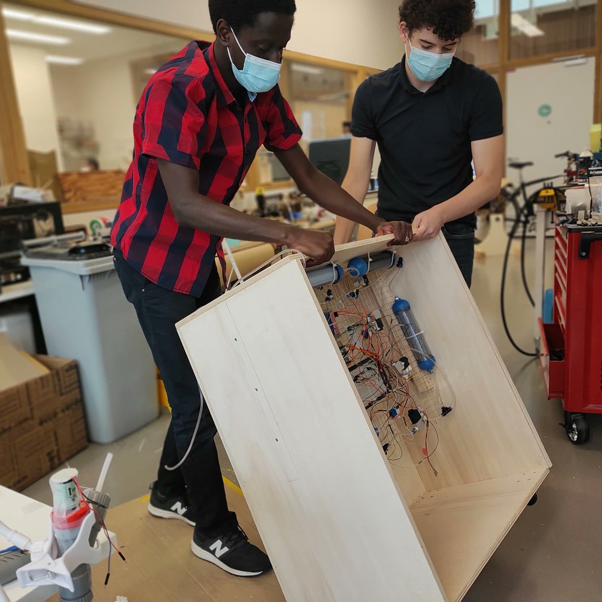 MakerLab tweet media