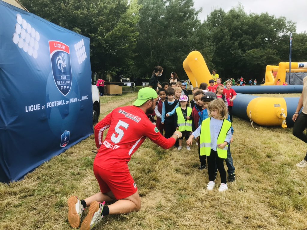 LigueFootLFPL's tweet photo. [Tournée #BeachVert]

📸 Retour sur notre dernière étape à @villedelucon et grand merci encore à nos partenaires @hmutuelle @CAAtlantVendee @paysdelaloire @OuestFrance @F3PaysdelaLoire pour la réussite de cette édition 2021 💪👌▶️ https://t.co/eH3xTZ2rMX https://t.co/IhisKwz9c2