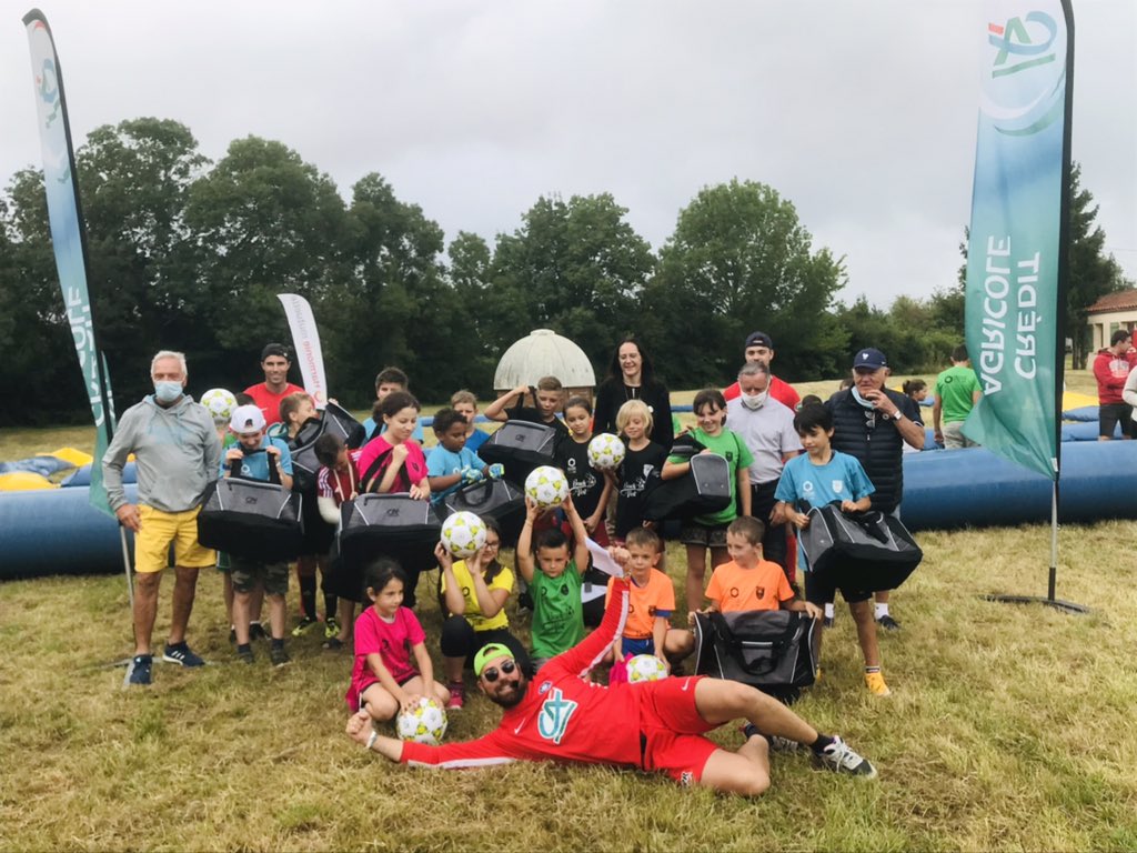 LigueFootLFPL's tweet photo. [Tournée #BeachVert]

📸 Retour sur notre dernière étape à @villedelucon et grand merci encore à nos partenaires @hmutuelle @CAAtlantVendee @paysdelaloire @OuestFrance @F3PaysdelaLoire pour la réussite de cette édition 2021 💪👌▶️ https://t.co/eH3xTZ2rMX https://t.co/IhisKwz9c2