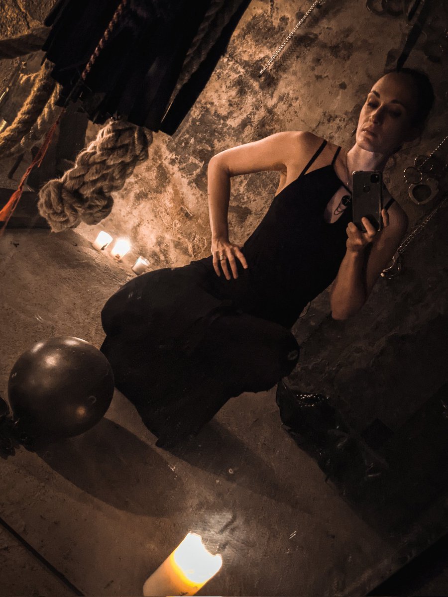 CrypteBlanche's tweet photo. Une fois n'est pas coutume, une annonce de dernière minute.

Vendredi, je passerai à la crypte en journée. Si l'un de vous est tenté par une descente aux enfers... Qu'il me contacte ici : antreblanche@gmail.com

#bdsmِ #bdsmsession https://t.co/rvIPUaXHrn