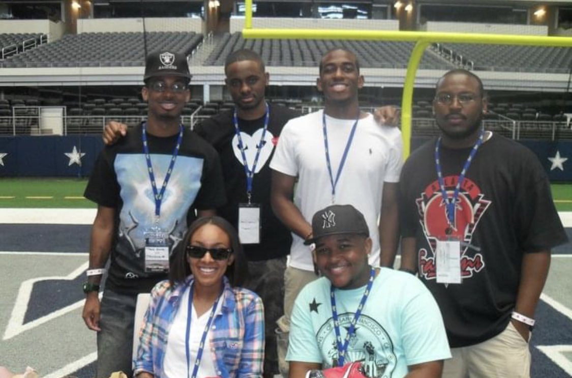 Jonny_Hancock87's tweet photo. #Kixpo 2011 w/ @THEflipperjones https://t.co/VwFyNX33n1