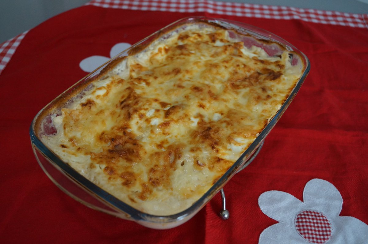 Turkey meat with pastry in gorgonzola is a delicious and quick lunch :) Recipe coming on Saturday :)