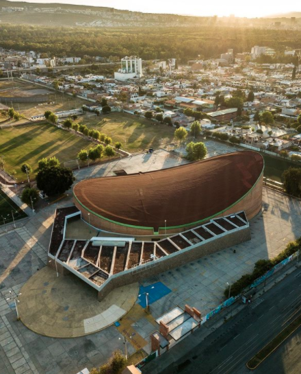 LaOrquesta_mx's tweet photo. #Arquitectura | Marroquín, el arquitecto que ayudó a construir la cara del San Luis moderno

Francisco Marroquín apostó por técnicas y diseños innovadores para sus obras en la segunda mitad del Siglo XX

Nota completa: https://t.co/cYKiqLt91J https://t.co/9mtHJGLV9I