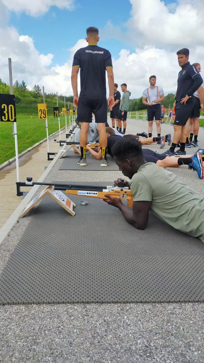 TeamChambe's tweet photo. Bon @martinfkde nous on est prêts pour le @nordicfestival, on s'arrange comment pour les trophées ? 🏆 https://t.co/L5Q4yXnOok