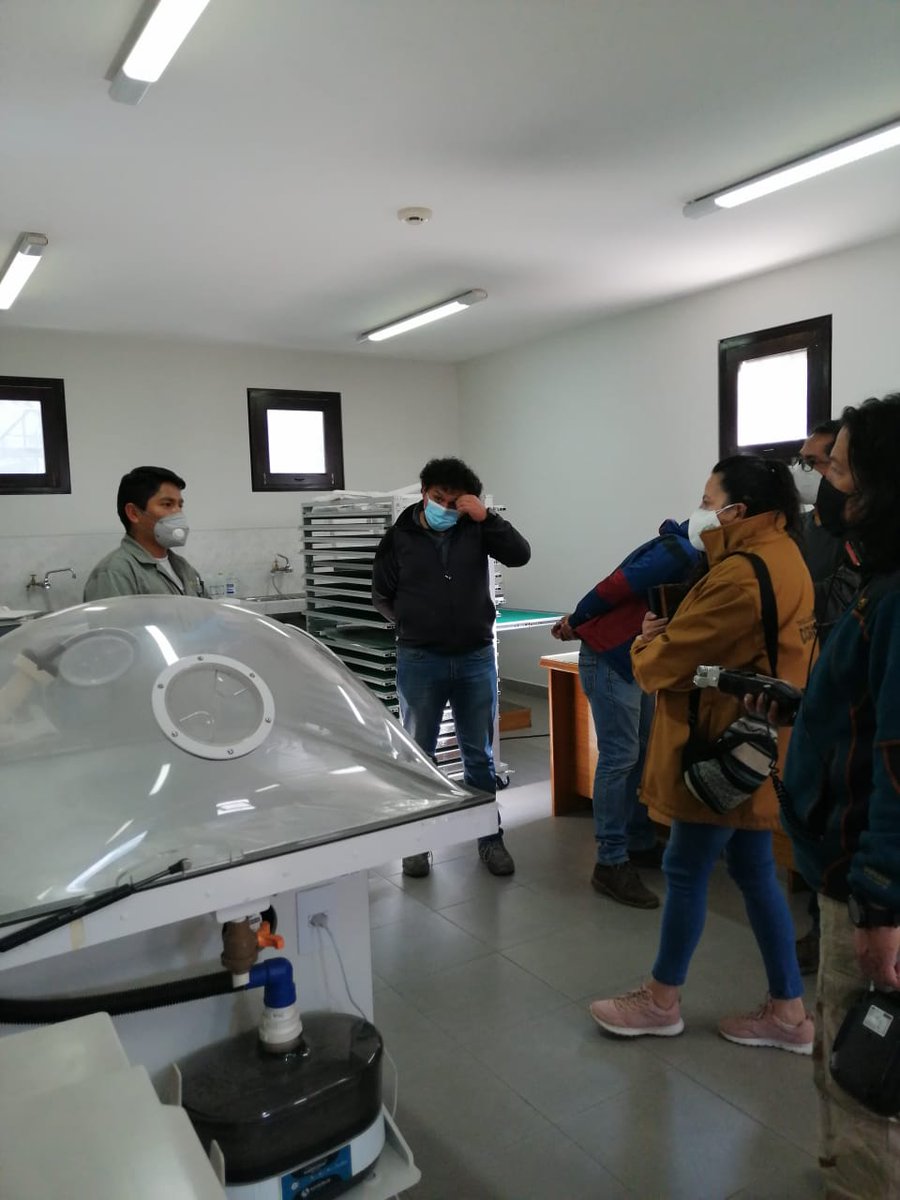 #ABNB | Personal de la empresa Producen Bolivia, que elabora un documental sobre paleontología en #Sucre, visitó nuestras oficinas.
#VamosASalirAdelante 
#TejiendoCultura