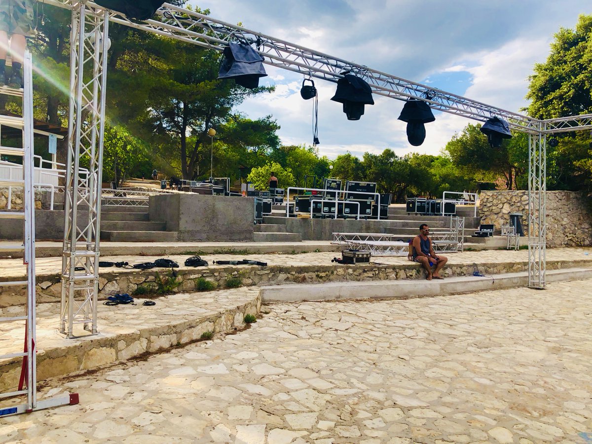 DefectedRecords's tweet photo. Beach stage at Defected Croatia taking shape for next week... 😍🇭🇷 https://t.co/lTBiNfoZQK