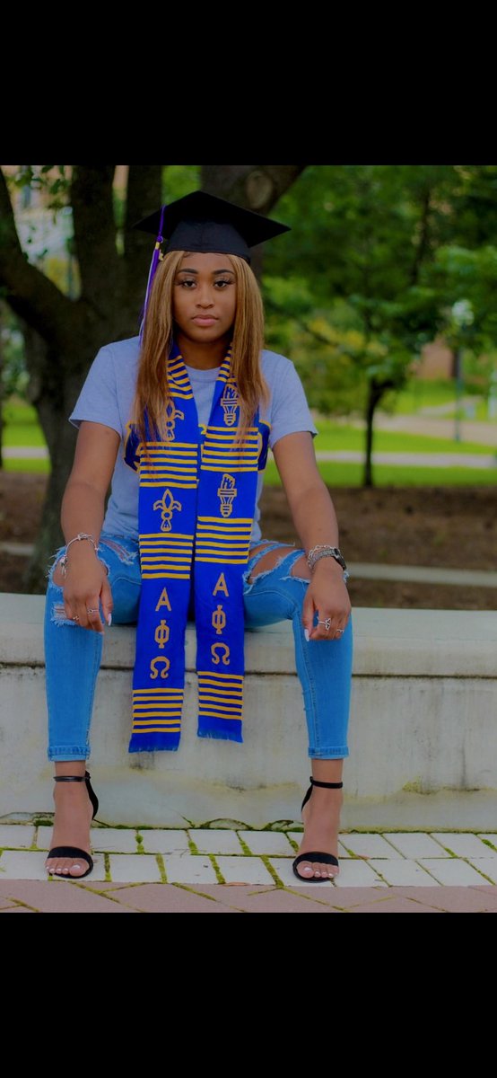nadiaalexdria's tweet photo. A sweet ending to a new beginning, I’m finally done with the B.S. 

Bachelors of Education📚
August 7th, 2021…9:30am ✌🏾
SFA 😈

Alumna Status Loading…..🎓 https://t.co/CRv9CErvbN