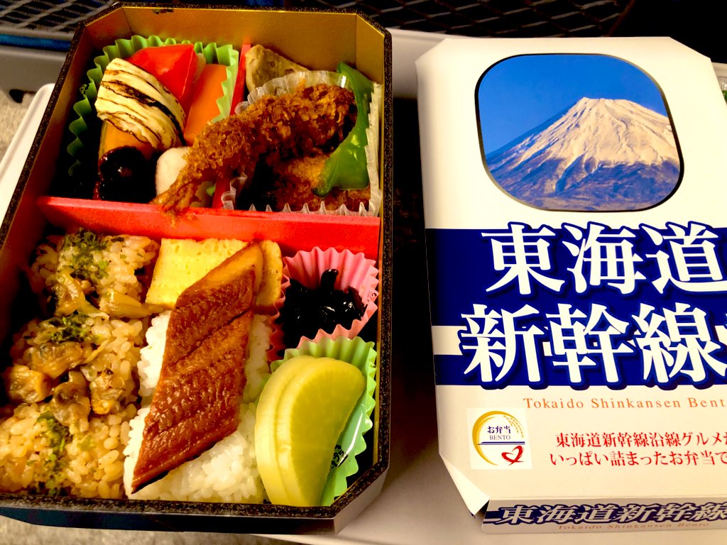 NANAMI4real's tweet photo. I can't help eating this whenever I board a bullet trainx) https://t.co/7B7ViuFXa9