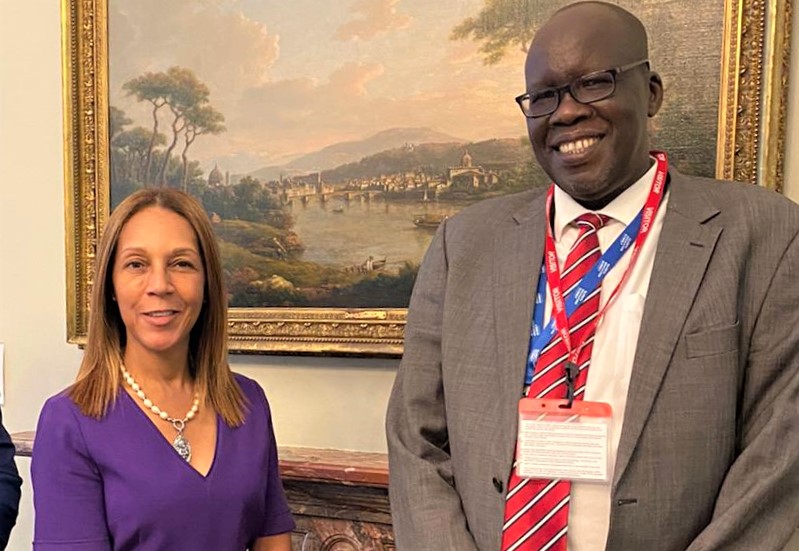 It was a pleasure to speak to South Sudan's Education Undersecretary Dr. Kuyok on how 🇬🇧 &amp; 🇸🇸 can get more girls learning. 

I welcomed South Sudan's progress on reopening schools - the UK is committed to advancing girls' education through <a href="/GirlsEdSS/">GESS</a> #GES2021