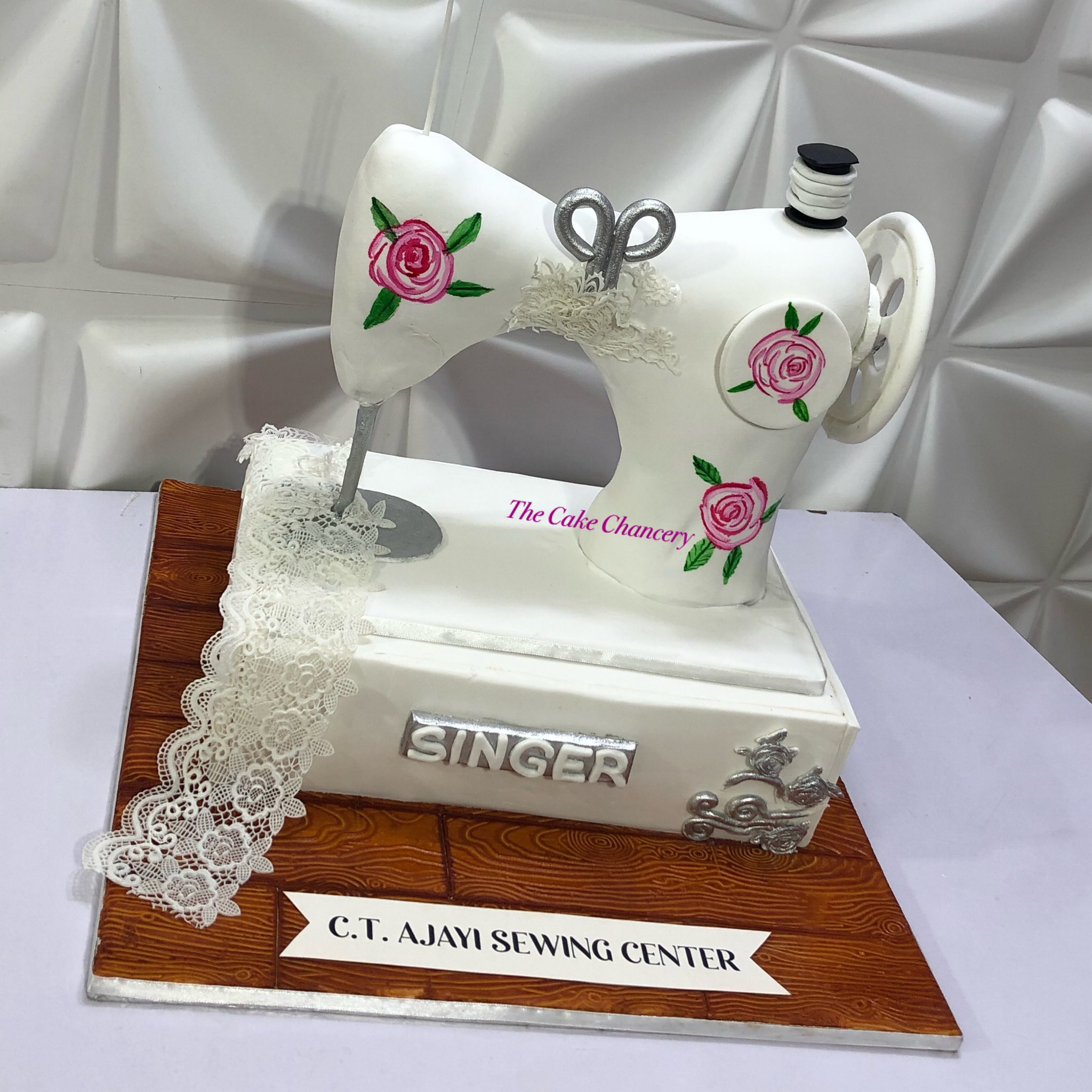 Ibadan Baker (NIKE) on Twitter "A sewing Machine themed cake .. This