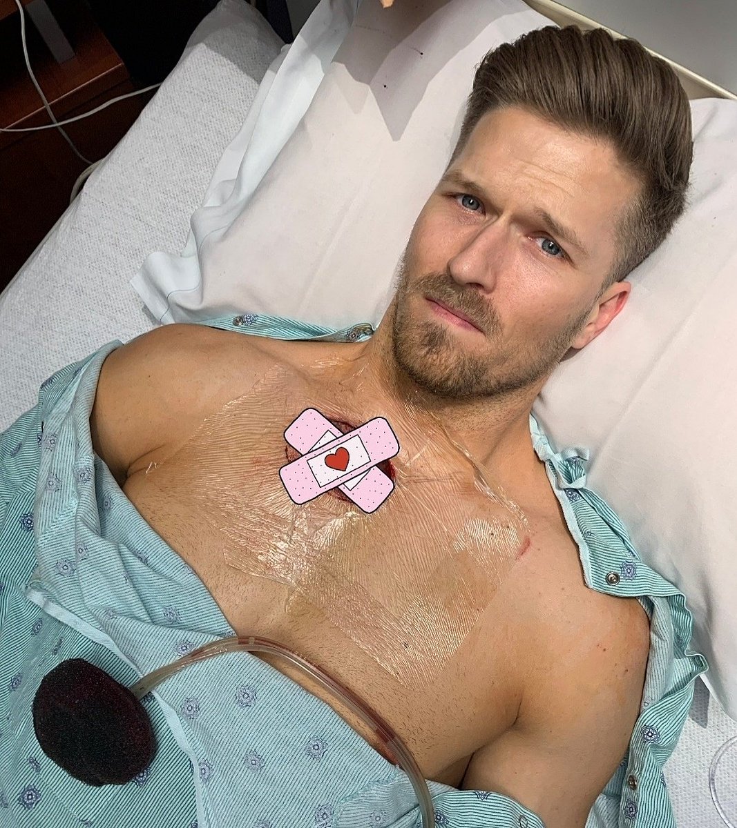 EricLueshen's tweet photo. Fighting for my life. Please continue sharing my #GoFundMe (link in bio). We are getting closer to the halfway point of the overall goal. If you can afford to do so, any donation amount is greatly appreciated. I can't do this without you all. Thanks a ton for your support. (1/6) https://t.co/GxNeFomKGH