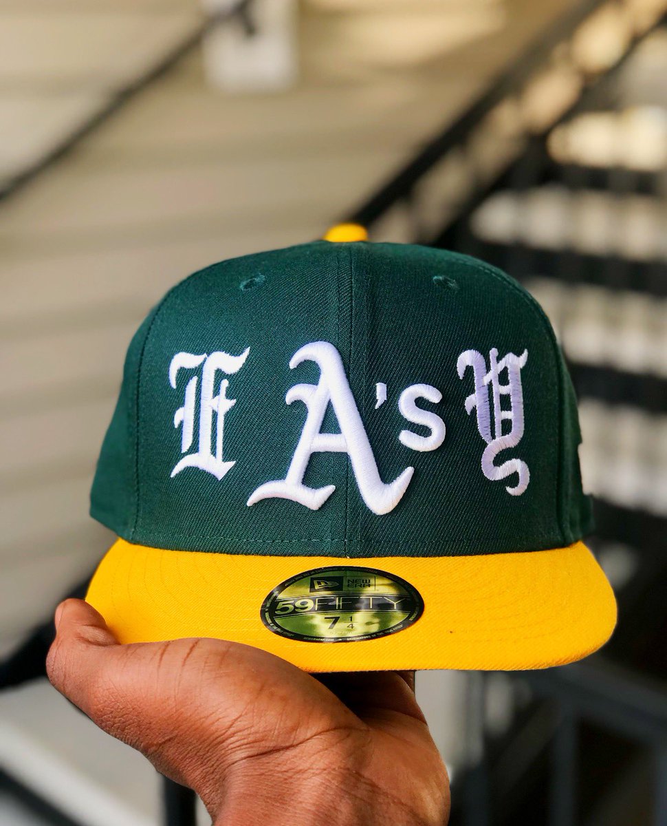EASYAPPARELNC's tweet image. E•A’s•Y Fitted Cap: Pre-order dropping 7/30 9:00 PM EST. *Sample is pictured
•
•
•
#fittedhats 
#lids 
#customfitted
#oaklandas 
#oakland 
#mlb 
#california 
#streetwear 
#explorepage 
#athletics