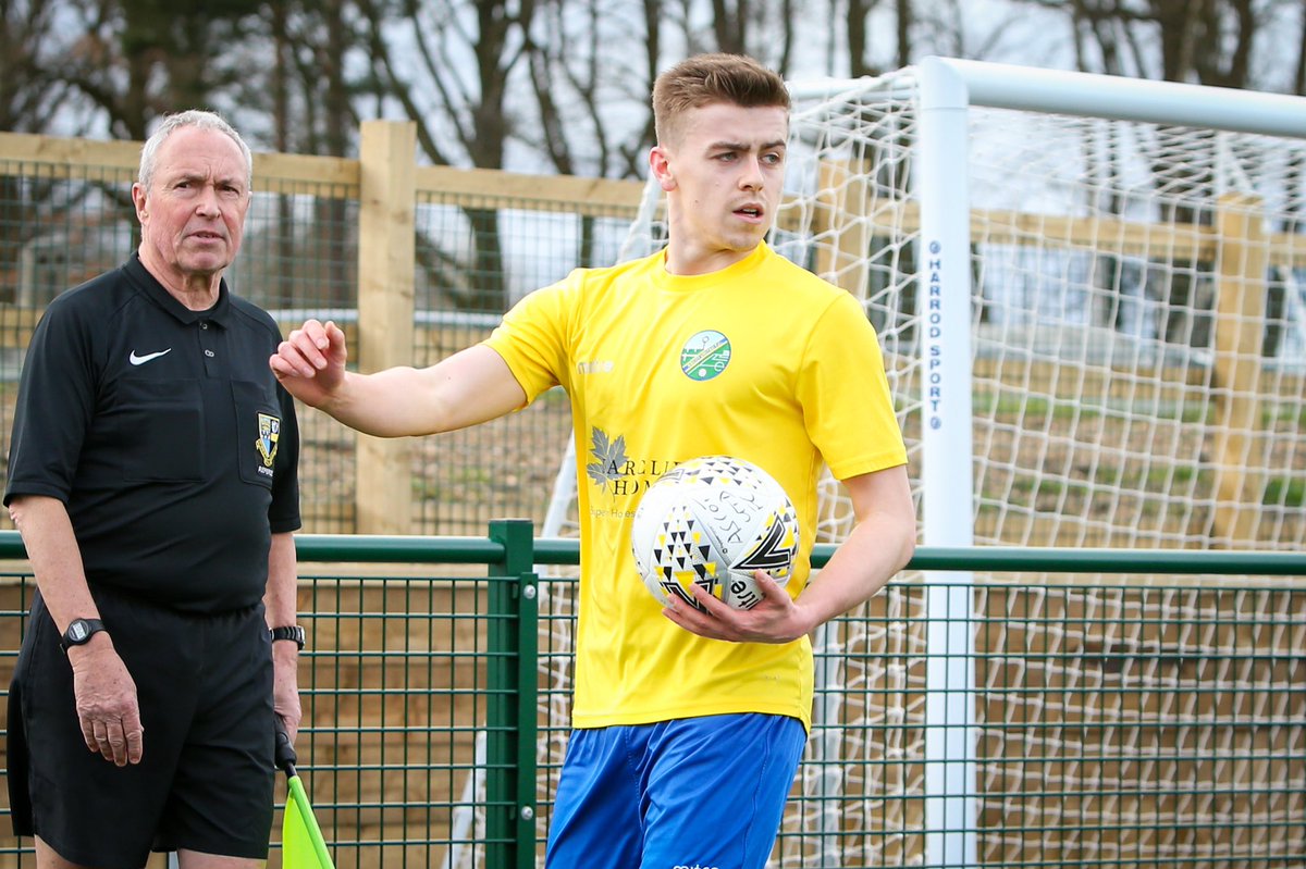 AscotUnitedFC's tweet photo. 📝 #WelcomeBackRory
Back for a third season with the #YELLAMEN, @Rory__Merrick returns for 2021/22!
https://t.co/CyzIbi3n7g | #WeAreAscot 💛💙 https://t.co/FJMMn8Pqpe