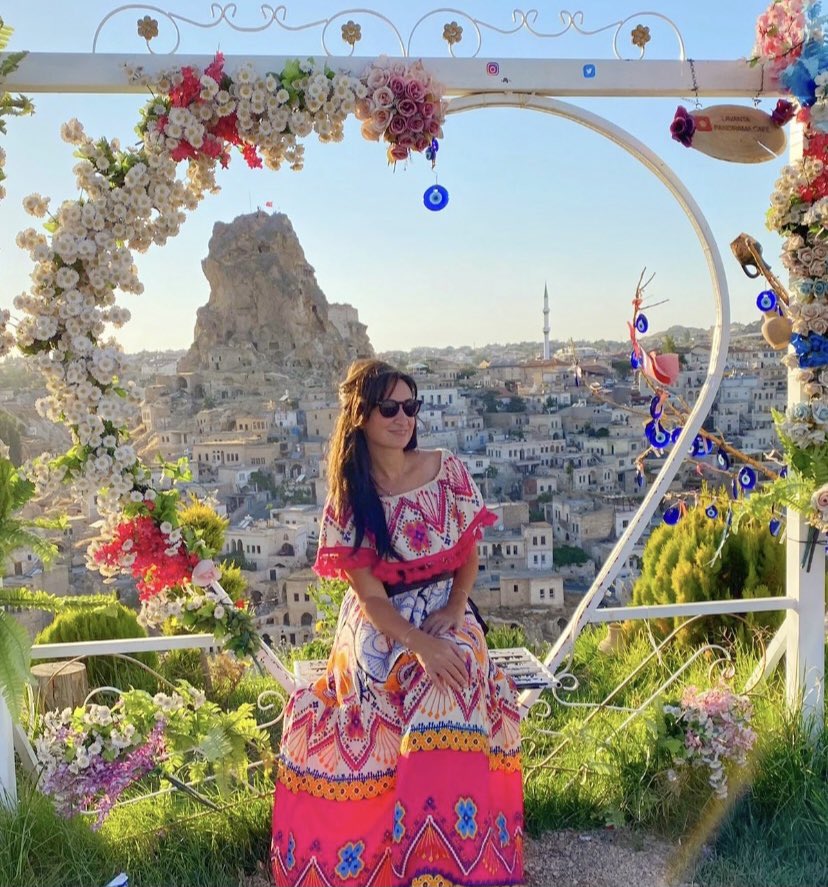 TRCoffeeLady's tweet photo. Sending love and sparkles from Cappadocia, Turkey ❤️🇹🇷💐💫
#TurkishCoffeeTales #Documentary
#Cappadocia #MagicalTurkey #TimelessGem #WorldofWonders
📸 @kenancelikk @cinecfilm https://t.co/ialPS9szfi