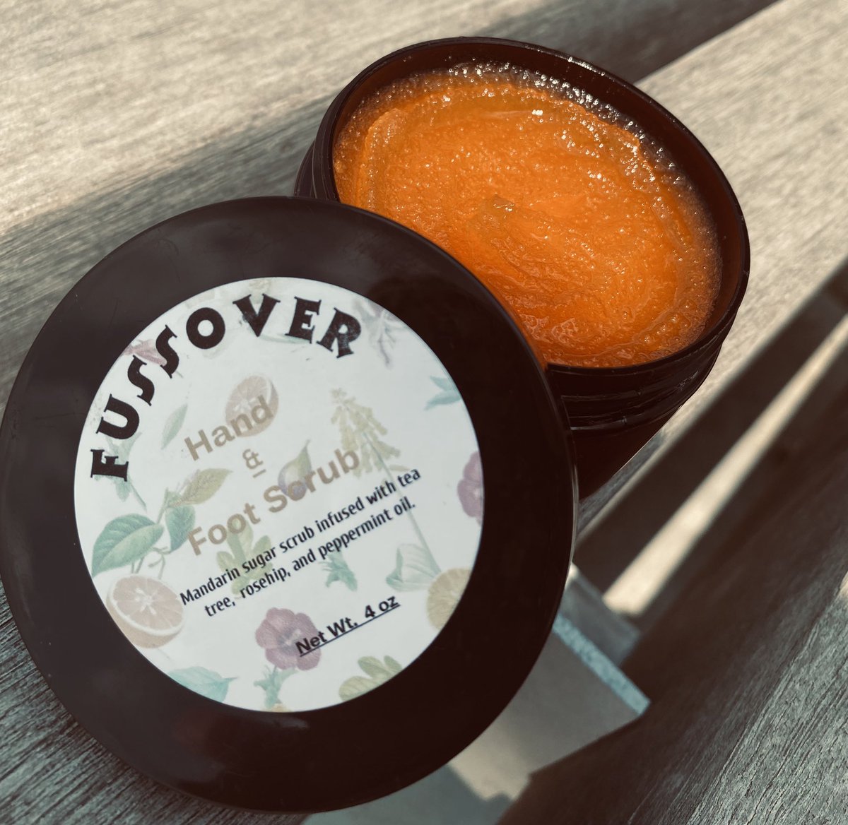 FussOverMyNails's tweet photo. Available now on Etsy! Link in bio🧡 https://t.co/VgxosuKV9y