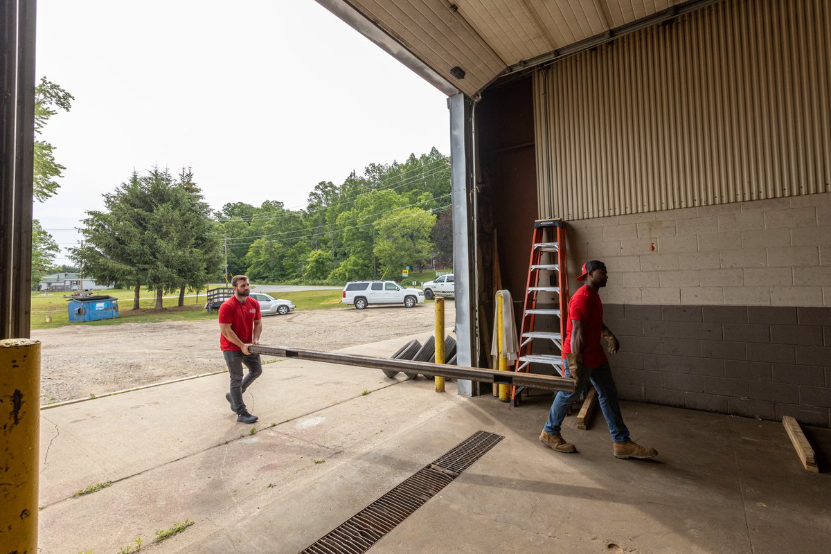 MyStorageGL's tweet photo. We are hard at work creating the best self-storage units on the market!!

#msgl #americanmade https://t.co/Zpiok4SnBJ
