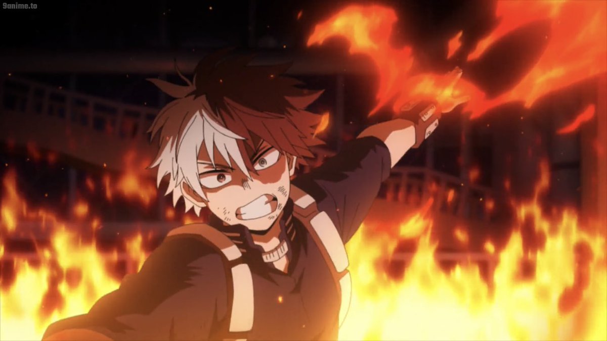haiKIEuu's tweet photo. todoroki using his hot side season 2 vs season 5 truly is chef’s kiss in development muah https://t.co/loB0CbO6Zv