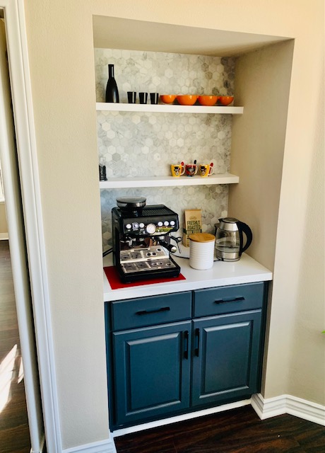 DGOCConstructi1's tweet photo. Two-toned kitchen, Quartz countertops, mosaic backsplash, floating shelves, a butcher block island, and a coffee bar to top off this remodel.

#kitchenremodel #kitchenbacksplash #kitchenrenovation #homesweethome #kitchenisland #house #homeremodeling #homedecoration #home https://t.co/oVx898TiJy