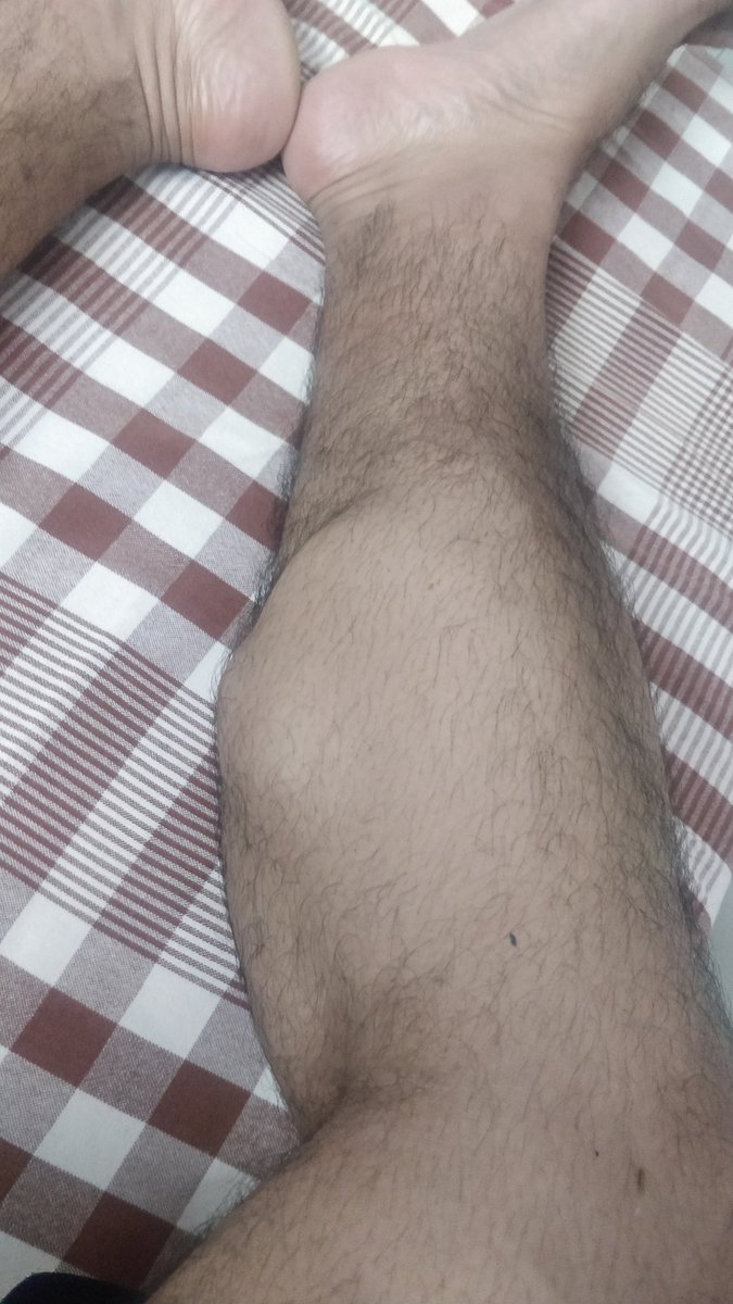 AstroCounselKK's tweet photo. Lo aao medan main 🤣😂🤣
Can't imagine I tweeting this 🙄🙄🙈🙈
#comboTwitter
#HairTwitter and #legstwitter
😂😂😂😂 https://t.co/jN5sOxmujS