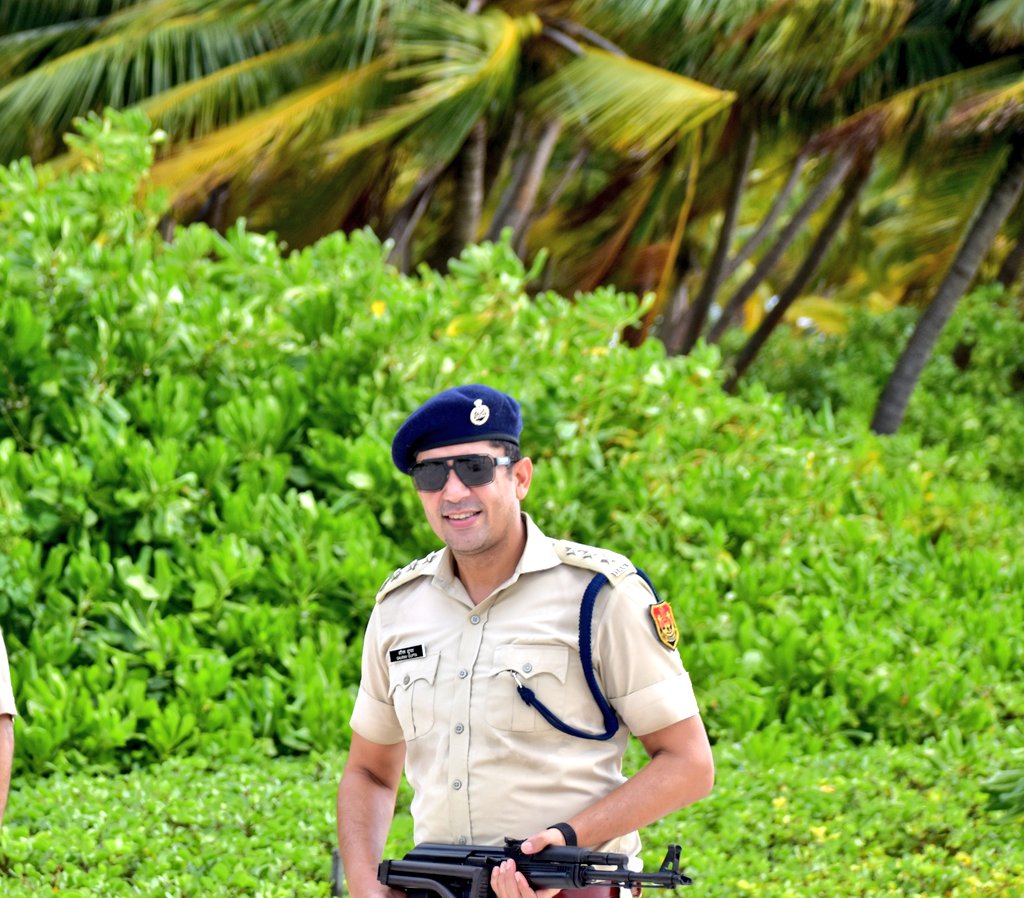 acpgauravgupta's tweet image. #sunglassestwitter 
#khakitwitter
#Lakshadweep 
#LakshadweepTourism 
#Uniform #police
Somewhere in the #arabiansea 
Untouched beauty of #islands of Lakshadweep.