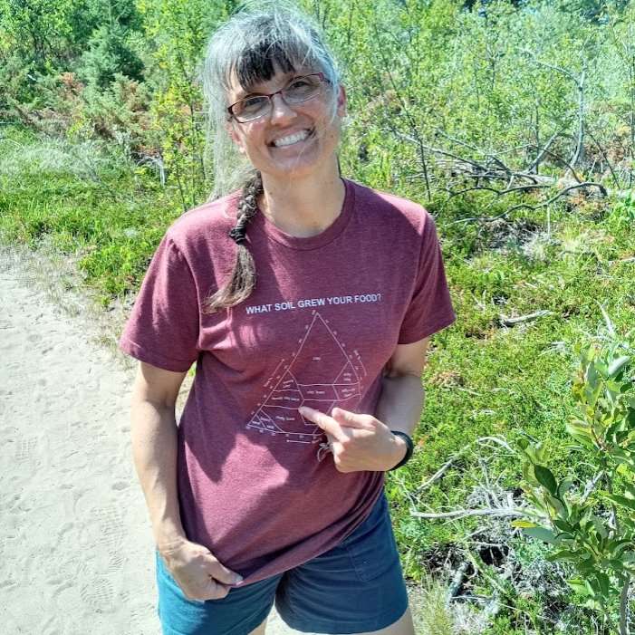 What soils grew your lunch?! A most excellent soil triangle t-shirt from the U.S. Ag in the Classroom Conference. Wearable ag education. :) <a href="/aitcmb/">Agriculture in the Classroom-Manitoba</a>  <a href="/AITCtweets/">National Agriculture in the Classroom</a> <a href="/SoilSafariJohn/">John Heard</a> <a href="/SCEI_Riverwatch/">Kent Lewarne</a>