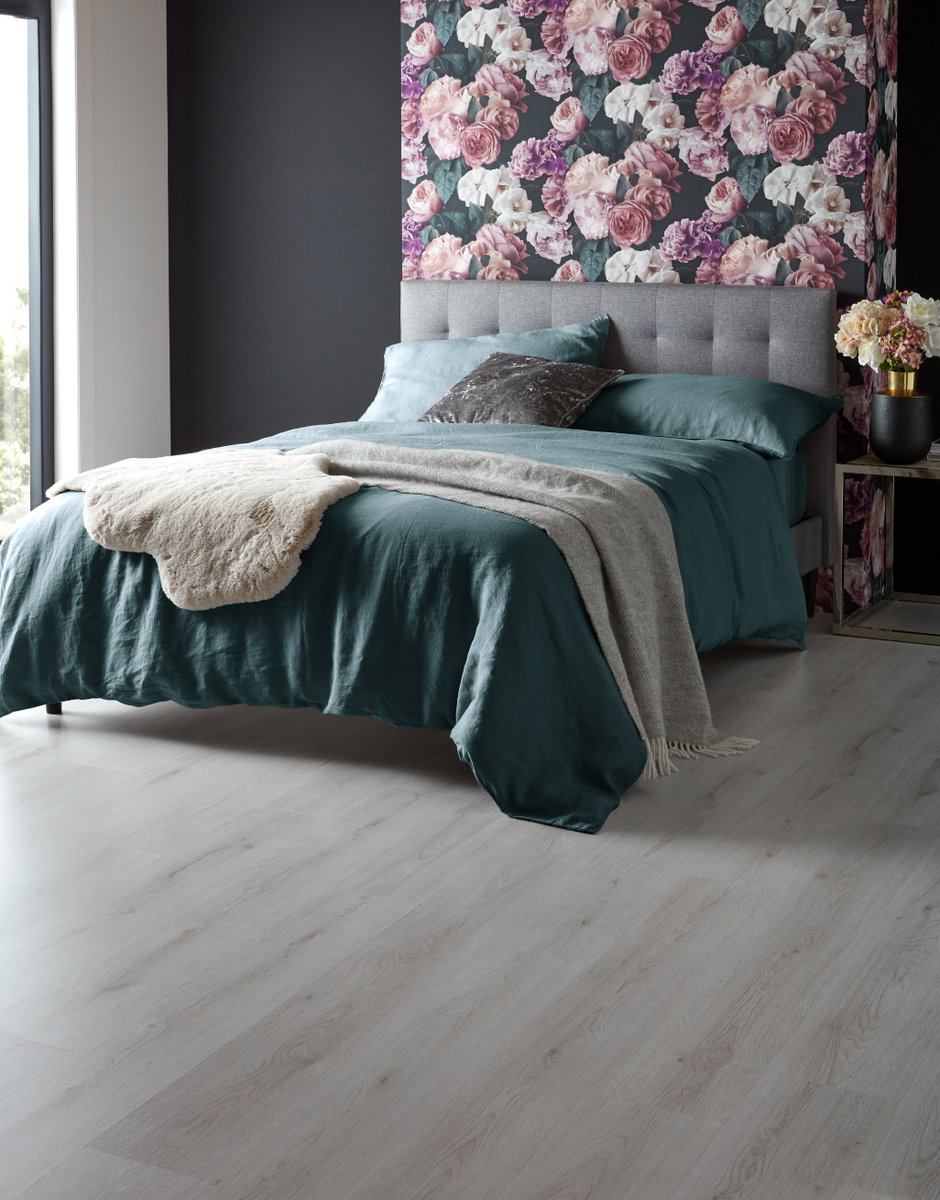 Are you one for bold, eye-catching #Interiors like this one? 😍

Complete your design with our Studio White #Laminate. It's neutral tones allow you to pair with any #Décor 🙌

Ft. Paradise Floral Wallpaper by I Love Wallpaper 

🛒 Order Free Samples!
👉 bit.ly/3i8CVKV