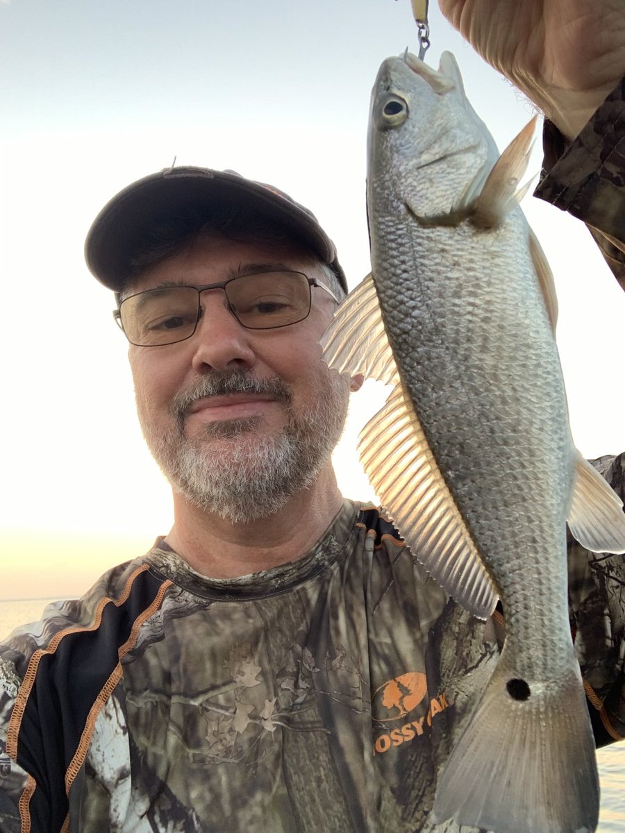 AndyLPollard's tweet photo. Great morning fishing on the Indian River with my Dad! https://t.co/jZnlw5Rdsk